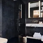 - Modern Luxury Residences 公寓