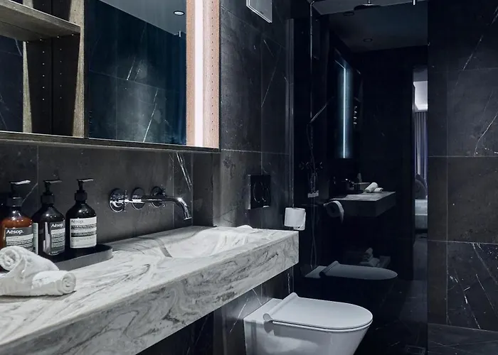 - Modern Luxury Residences 아파트