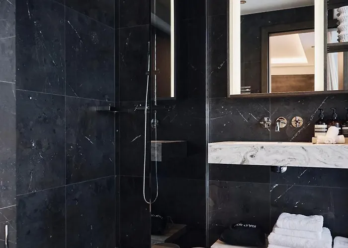 - Modern Luxury Residences 아파트