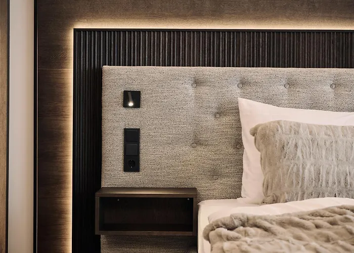 - Modern Luxury Residences 이스크글