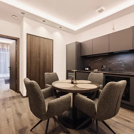 - Modern Luxury Residences * Ισγκλ